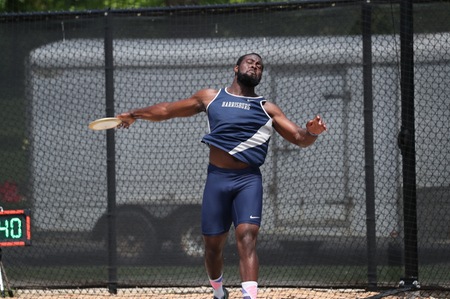 Yon Earns All-American In The Discus Throw